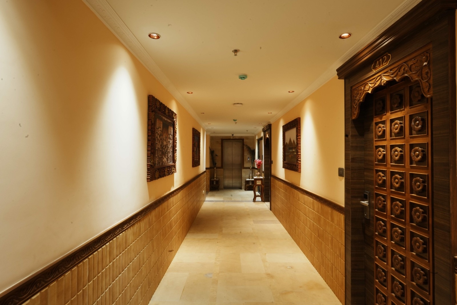 Hotel Surya Palace - Tap to explore photos