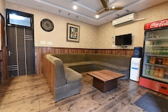 Hotel O by OYO Discovery Inn, Noida