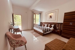 Chopta House Hotel And Restaurant (5 Km Before Tungnath- Chandershila Trek start point), Chopta