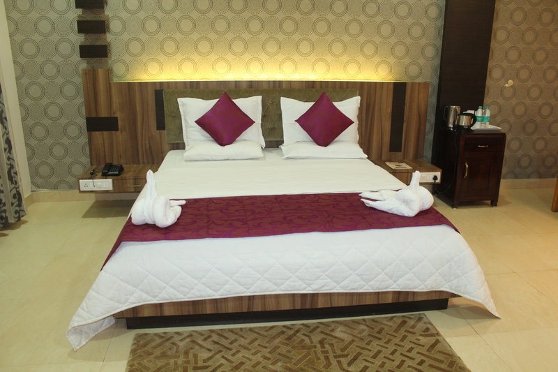 KSTDC Hotel Mayura Gerusoppa Jogfalls - Tap to explore photos