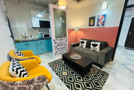 ZzPeach | Airport | metro | Dwarka | 1bhk