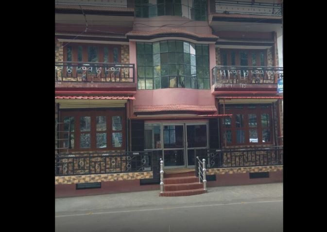 Hotel Suman Palace - Tap to explore photos