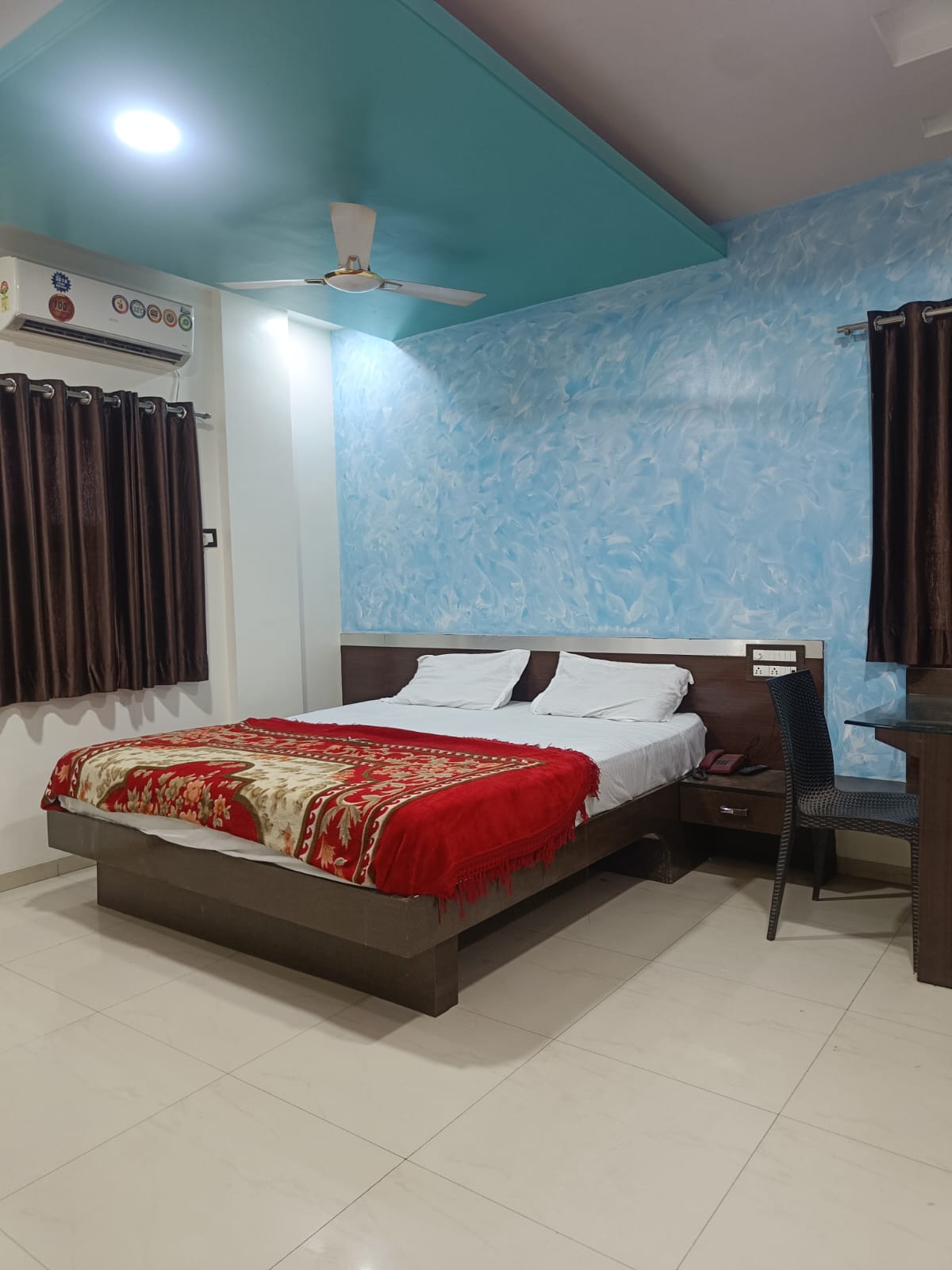 Hotel Mrunal Palace 3