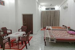 Laddo Gopal Home Stay, Ayodhya