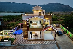 Ever Green House 4BHK with pvt Pool near by Wet & Joy Water Park, Lonavala
