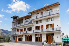 Hotel Amadeus, Kanatal