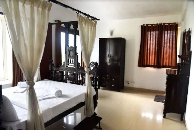 CALANGUTE KINARA 4BHK PENTHOUSE - Tap to explore photos