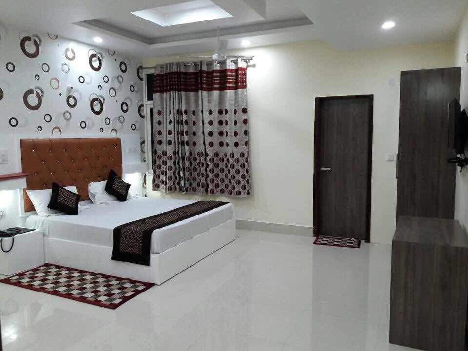 Hotel Paris Ambala - Tap to explore photos