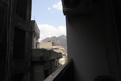 Stylish and Cozy stay in Tapovan, Rishikesh