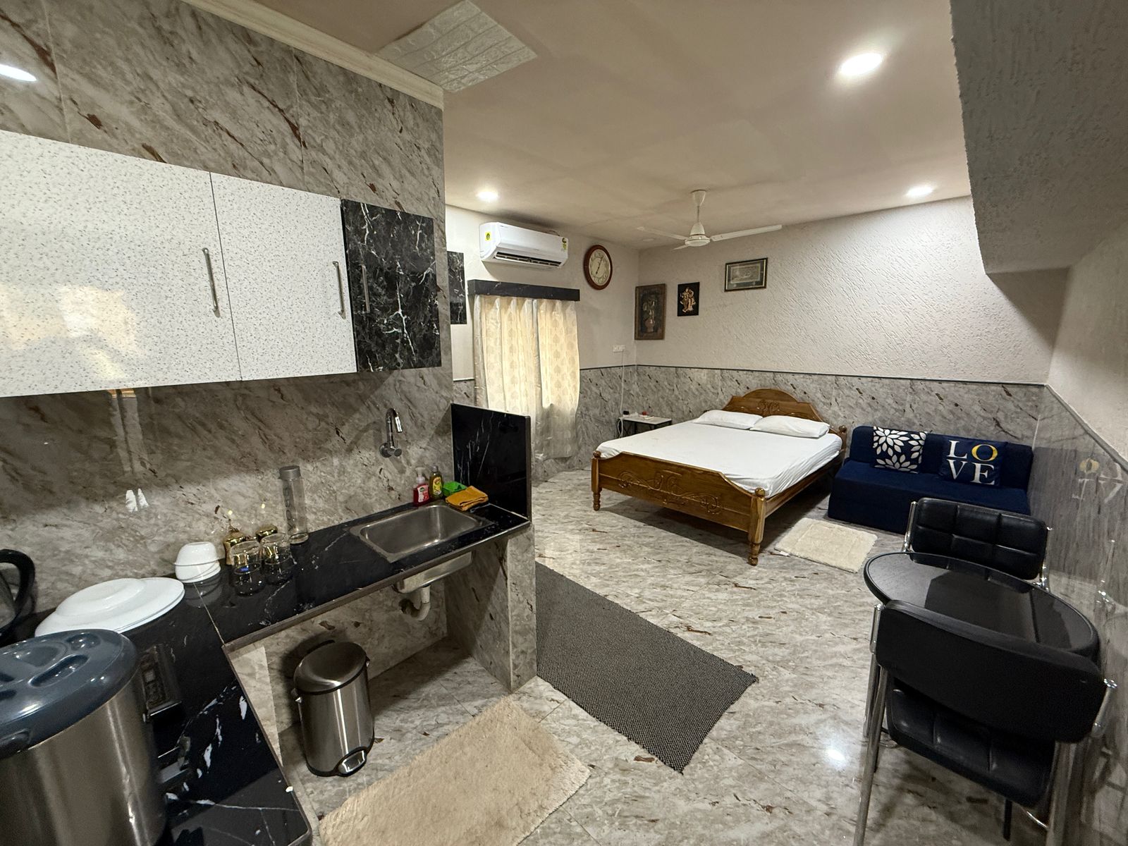 Stylish Modern Studio Apartment Near RIET International School - Tap to explore photos
