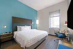 Tru by Hilton Minneapolis Downtown, Stearns