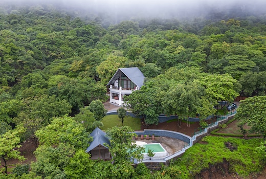 SaffronStays Aranya Vilas & Raanwaara Cottage 