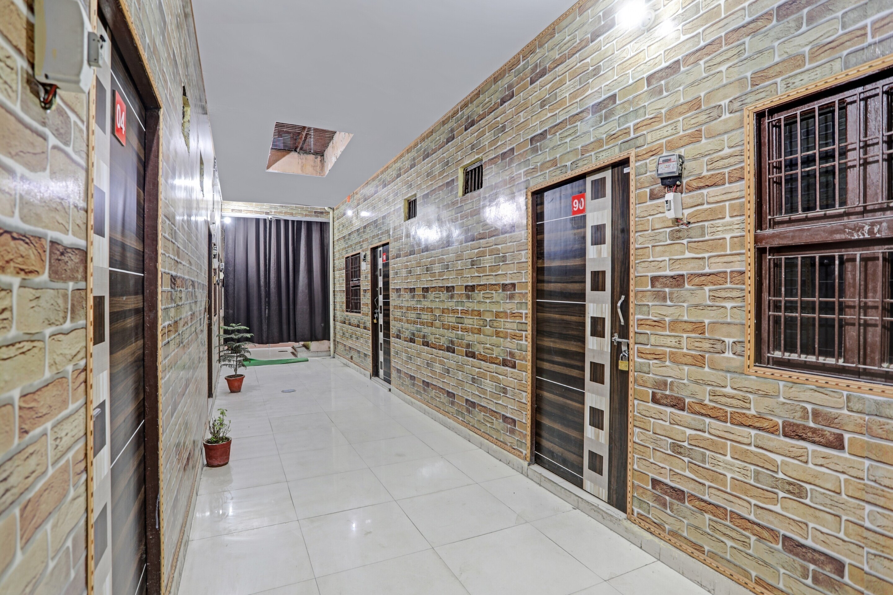 Hotel O Umang Plaza - Tap to explore photos