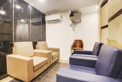 Super Townhouse Rcc Hotel Banjara Hills
