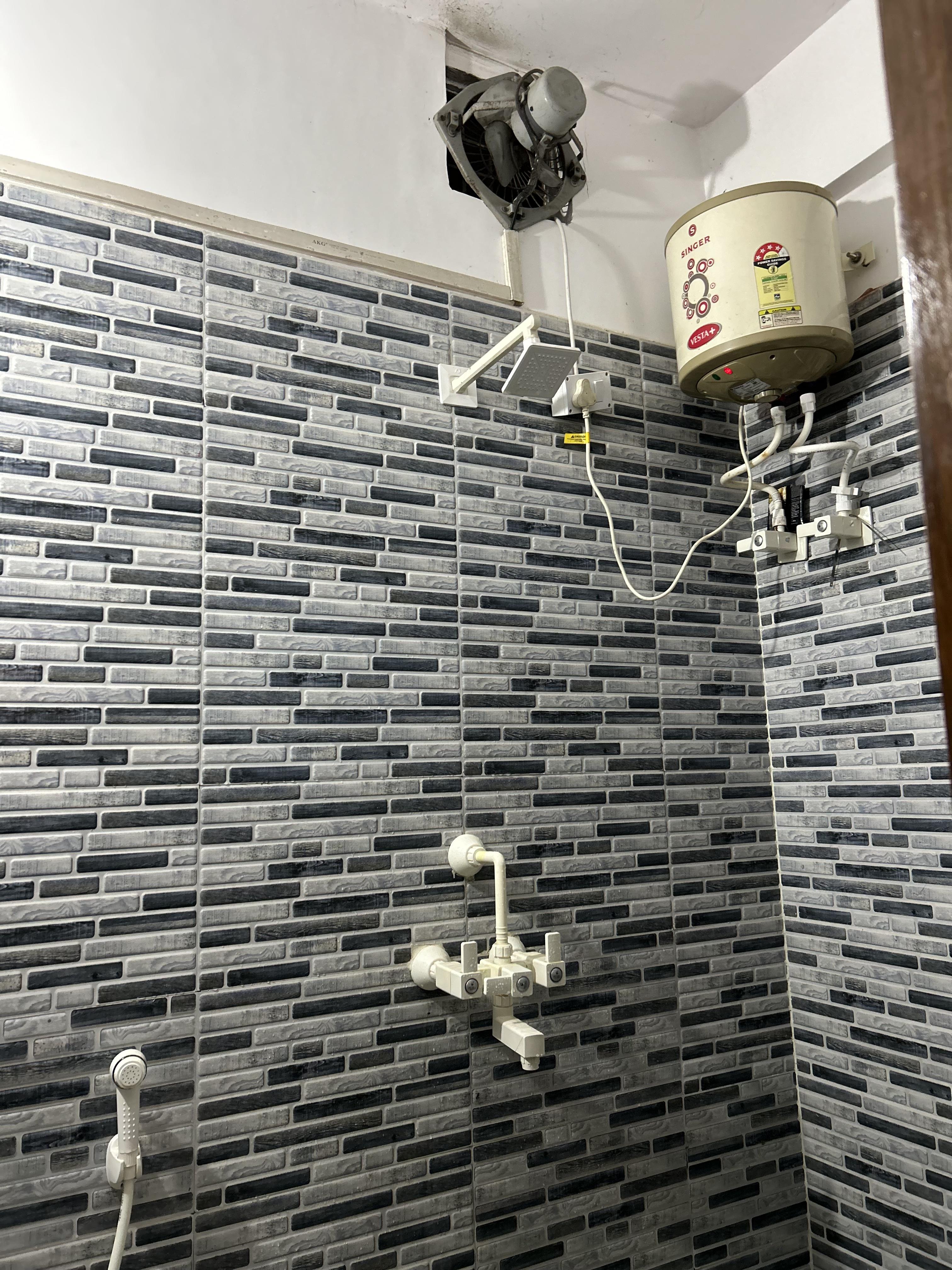 Bed and breakfast in Vrindavan    New   1 bedroom   1 bed   1 bathroom - Tap to explore photos
