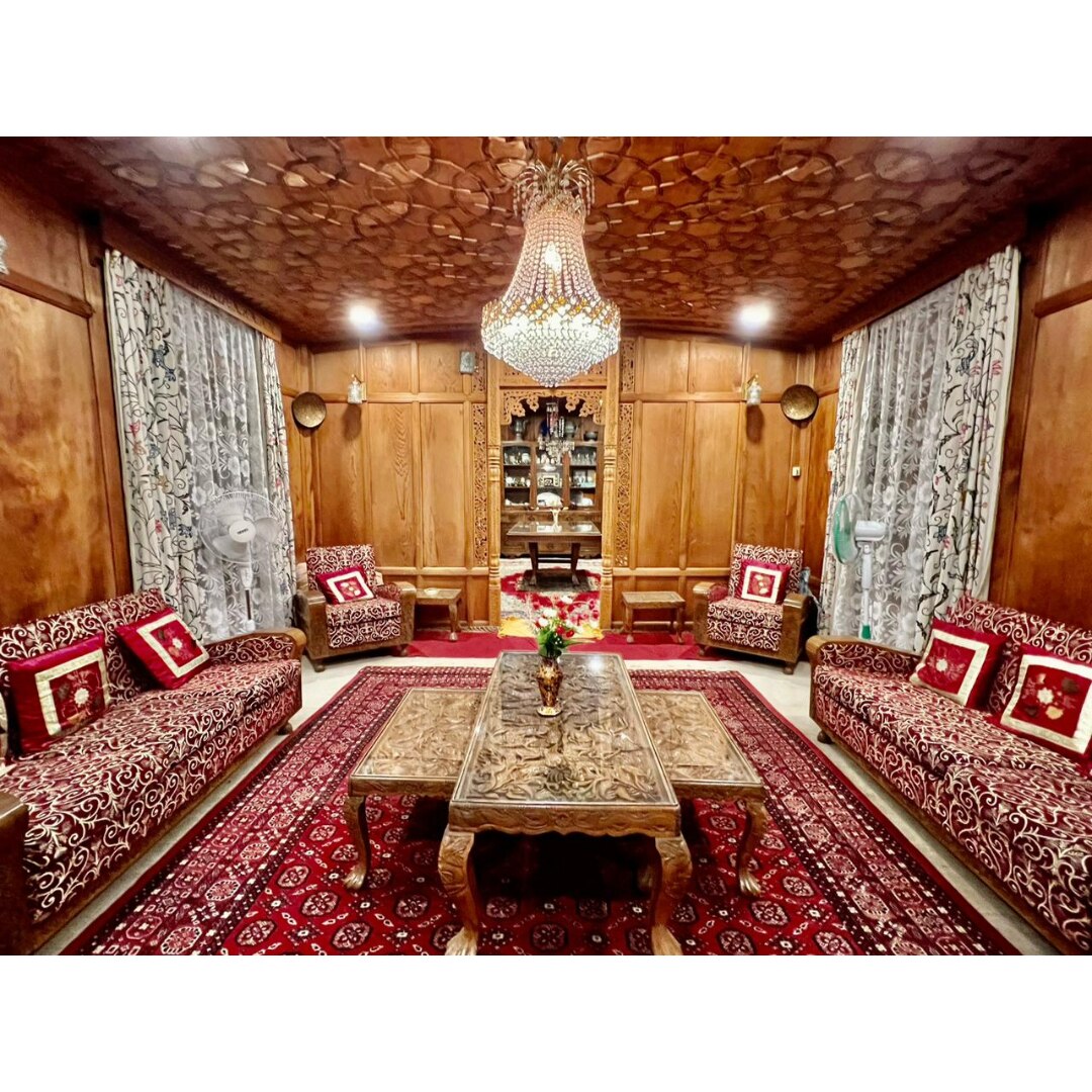 Azad Palace Group of Houseboats - Tap to explore photos