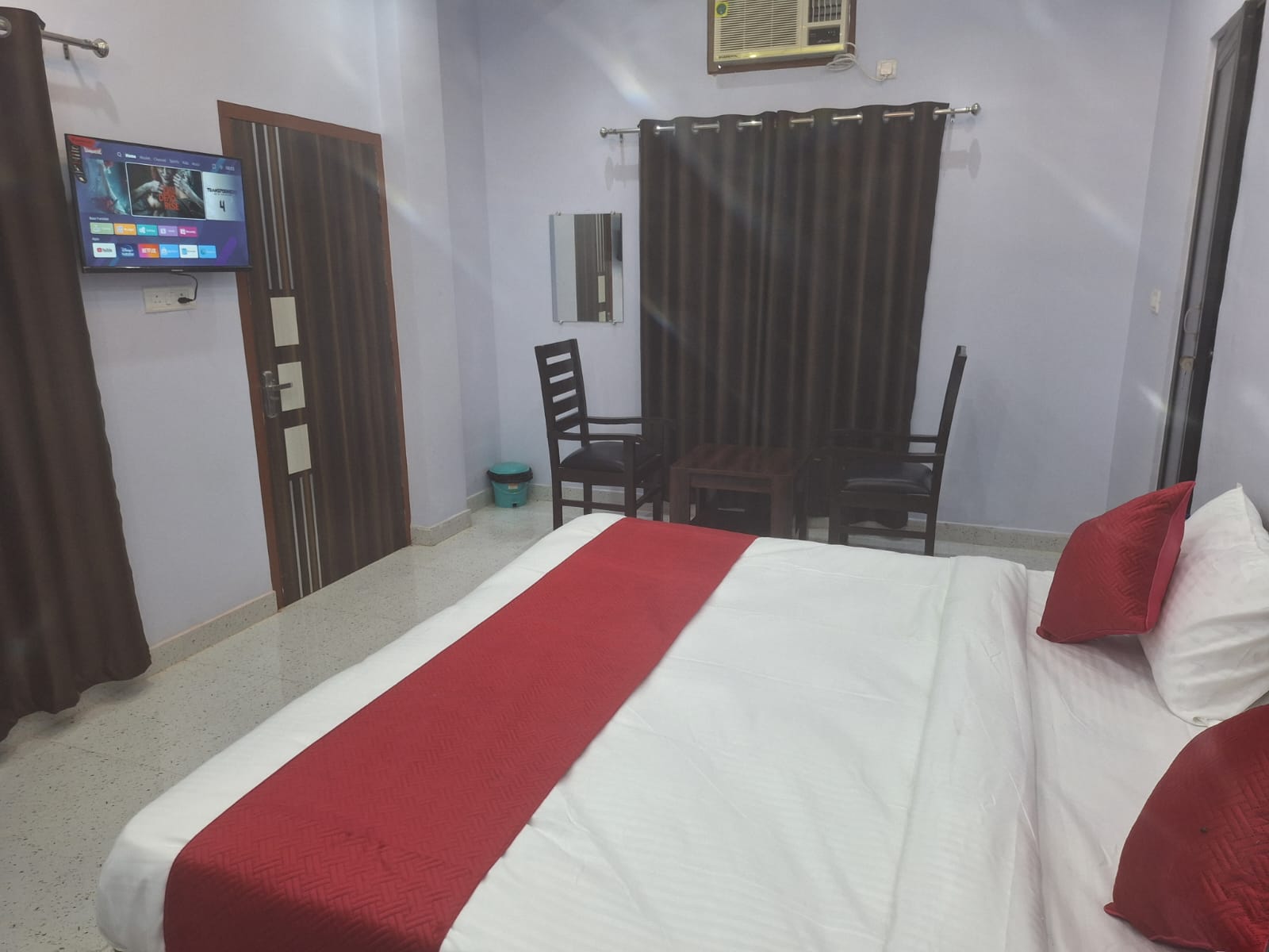 Shristi Homestay - Tap to explore photos
