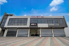 Hotel O Choice Inn II, Mhow