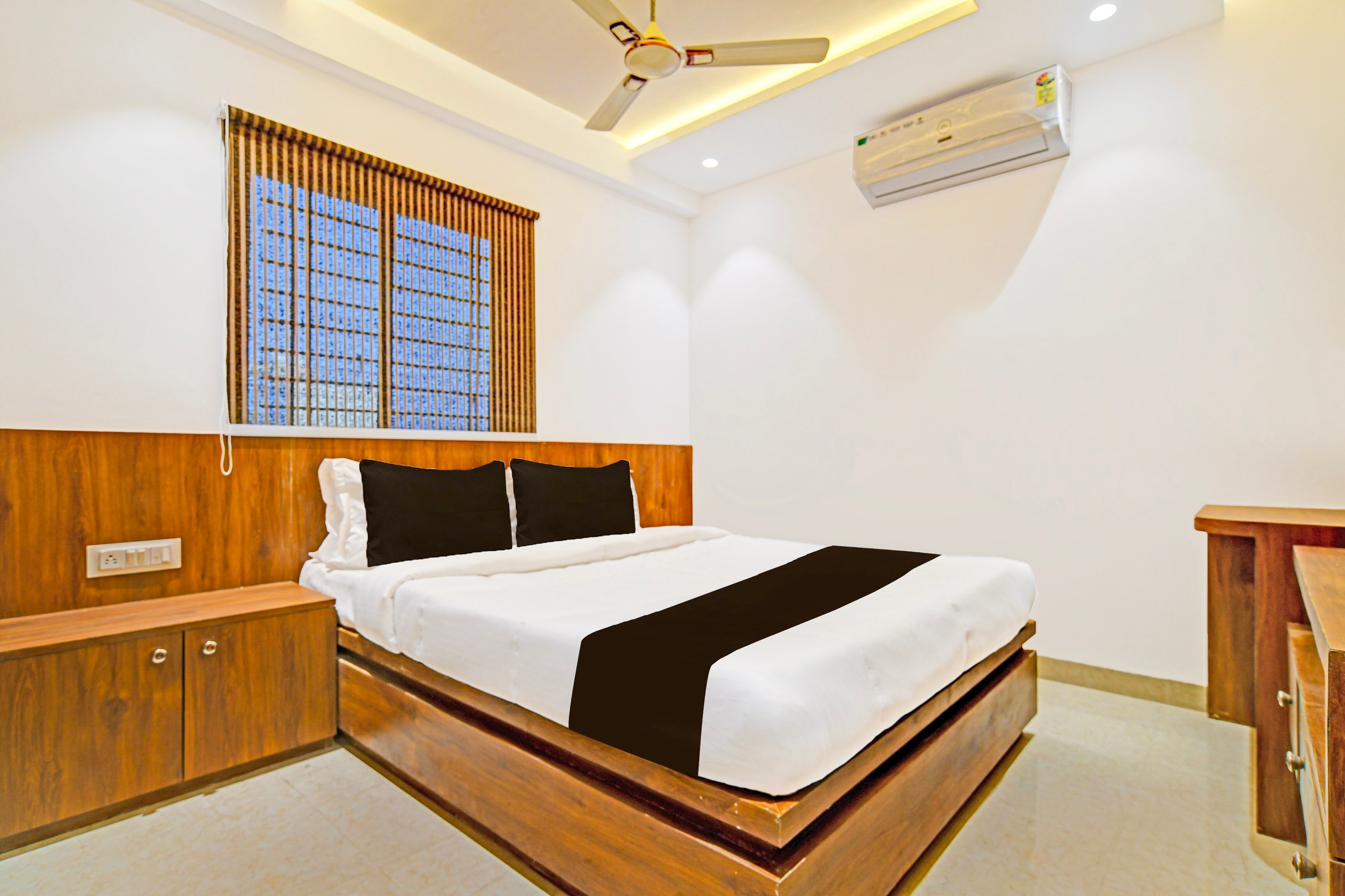 Hotel O Delight Stay - Tap to explore photos