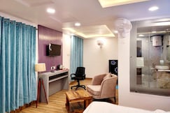 SOLITUDE, THE BOUTIQUE HOTEL (Prime Location & Corporate Friendly - 2 mins Walk to Taxi Stand), Haldwani