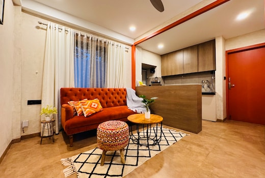 Home Escape 1BHK Retreat Nr Saket Square