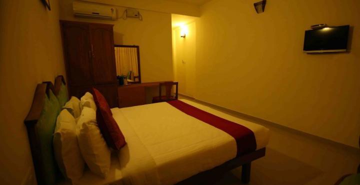 Samudratheeram Beach Resort - Tap to explore photos