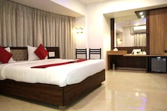 Hotel Shelter palace, Thane