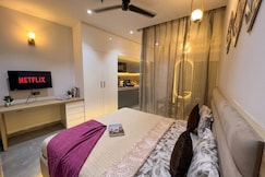 Stayverse, Noida