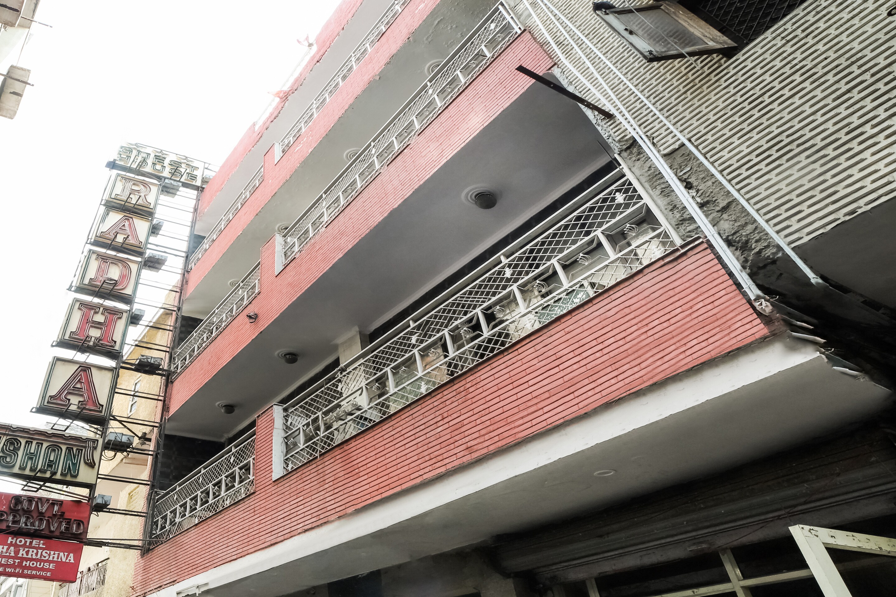 Hotel O Radha Krishna - Tap to explore photos