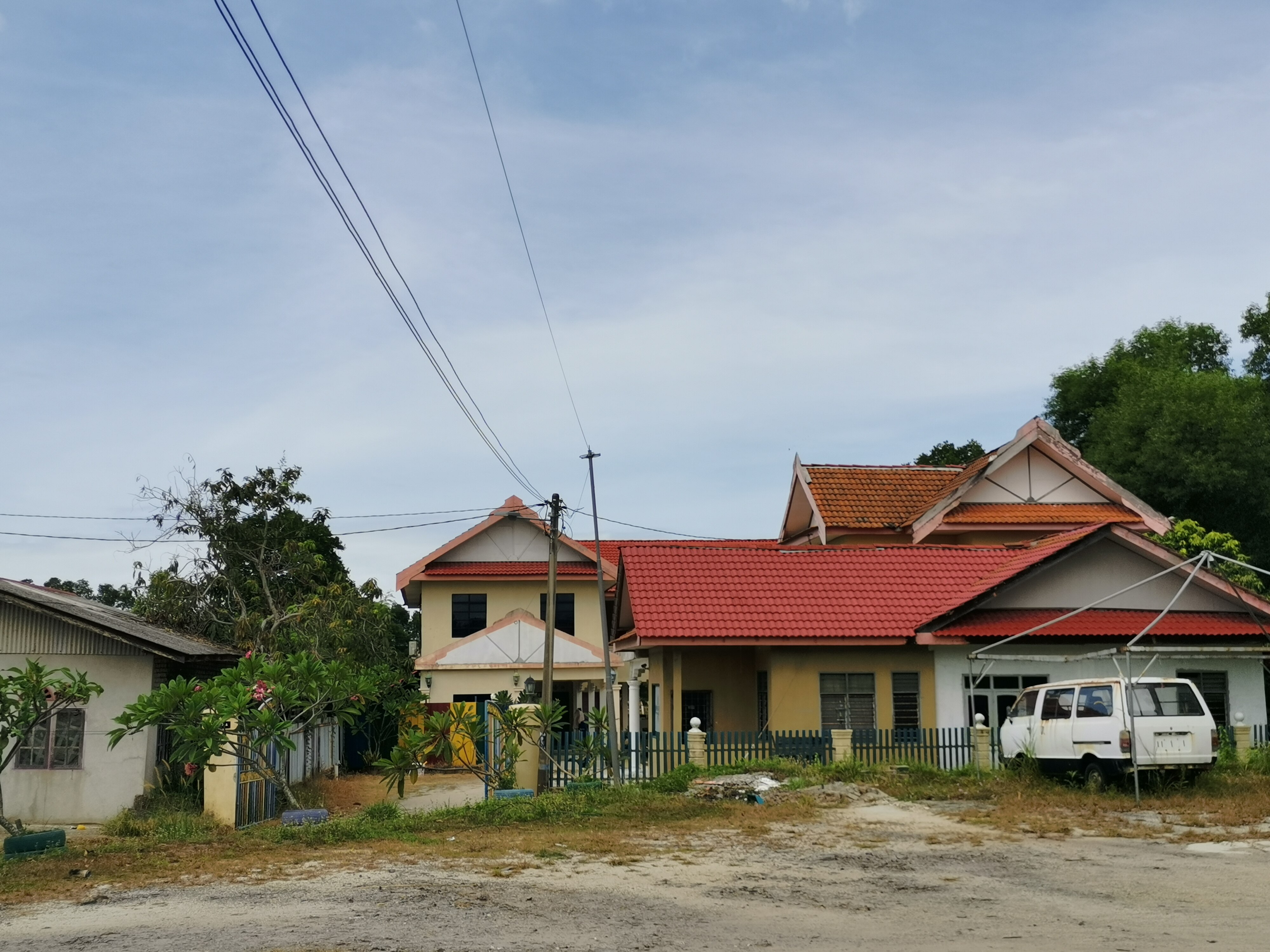 OYO 90018 River Village Hotel - Tap to explore photos