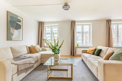 Sanders Regent Chic 3Bdr Apt with Balcony, Copenhagen