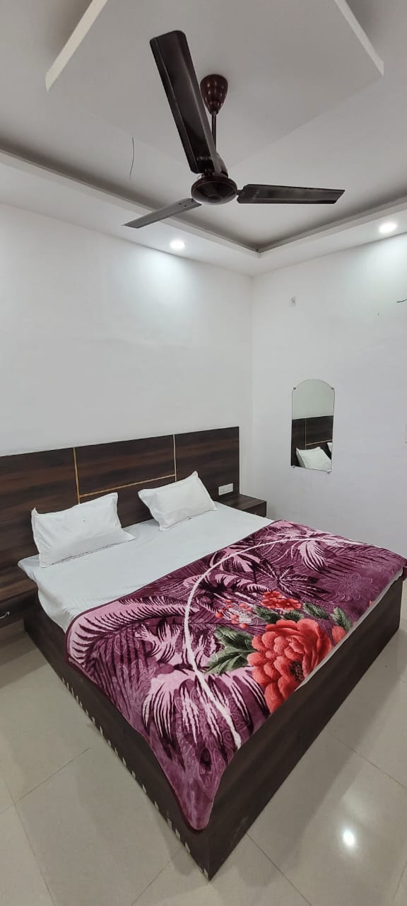 Raj Laxmi Homestay - Tap to explore photos