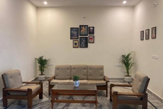 Zoeys 2Bhk Home