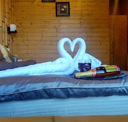 Duplex Pine Cottage with Balcony