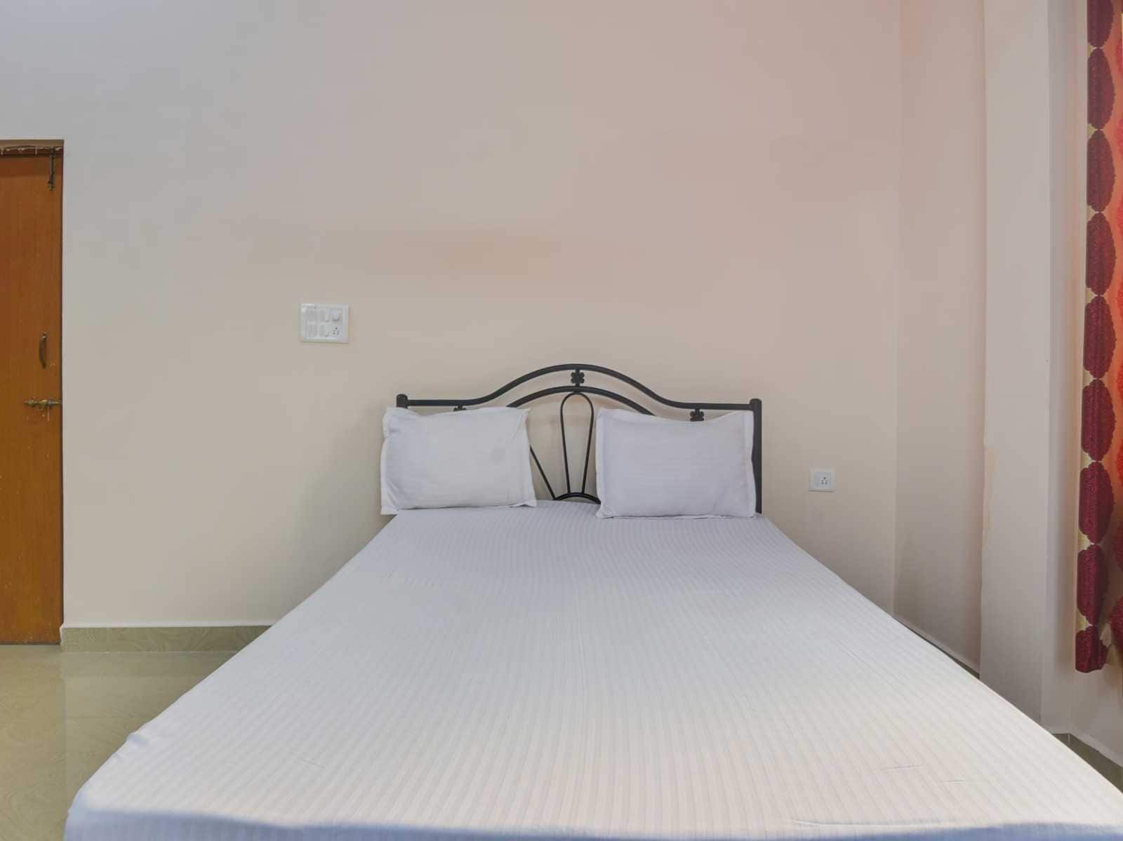 Hotel O Rudd In Guest House - Tap to explore photos