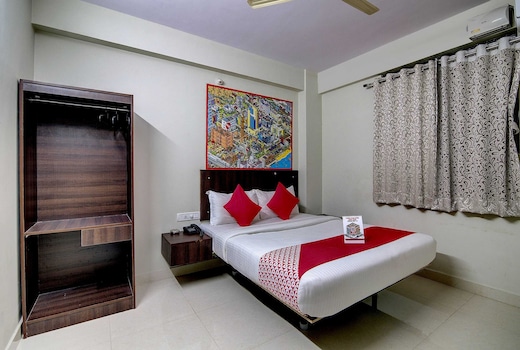 Hotel O Varcity Plaza