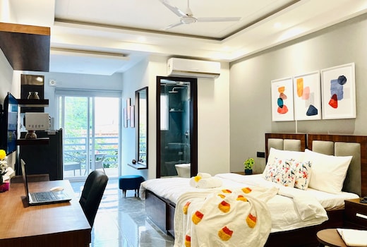 BluO Studio1 DLF CyberCity - Balcony, Gym TT, Lift