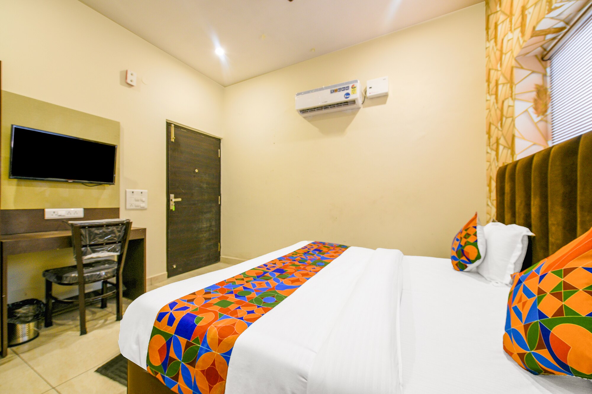 FabHotel Royal Regency I - Tap to explore photos