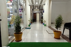 HOTEL DHWAJ PALACE, Maheshwar