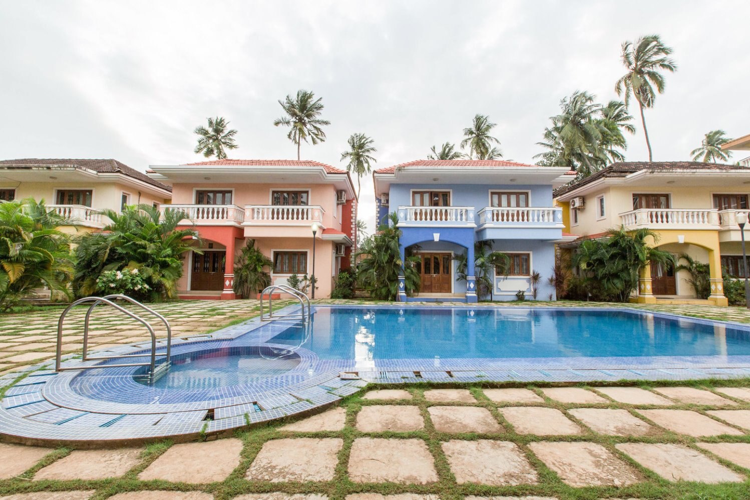 Zondela Inn 3 BHK Villa with Private Jacuzzi - Tap to explore photos
