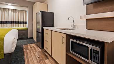 Best Western Plus Yuma Foothills Inn & Suites - Tap to explore photos