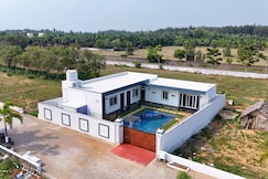 Oceans 6 Beach House, Cheyyur