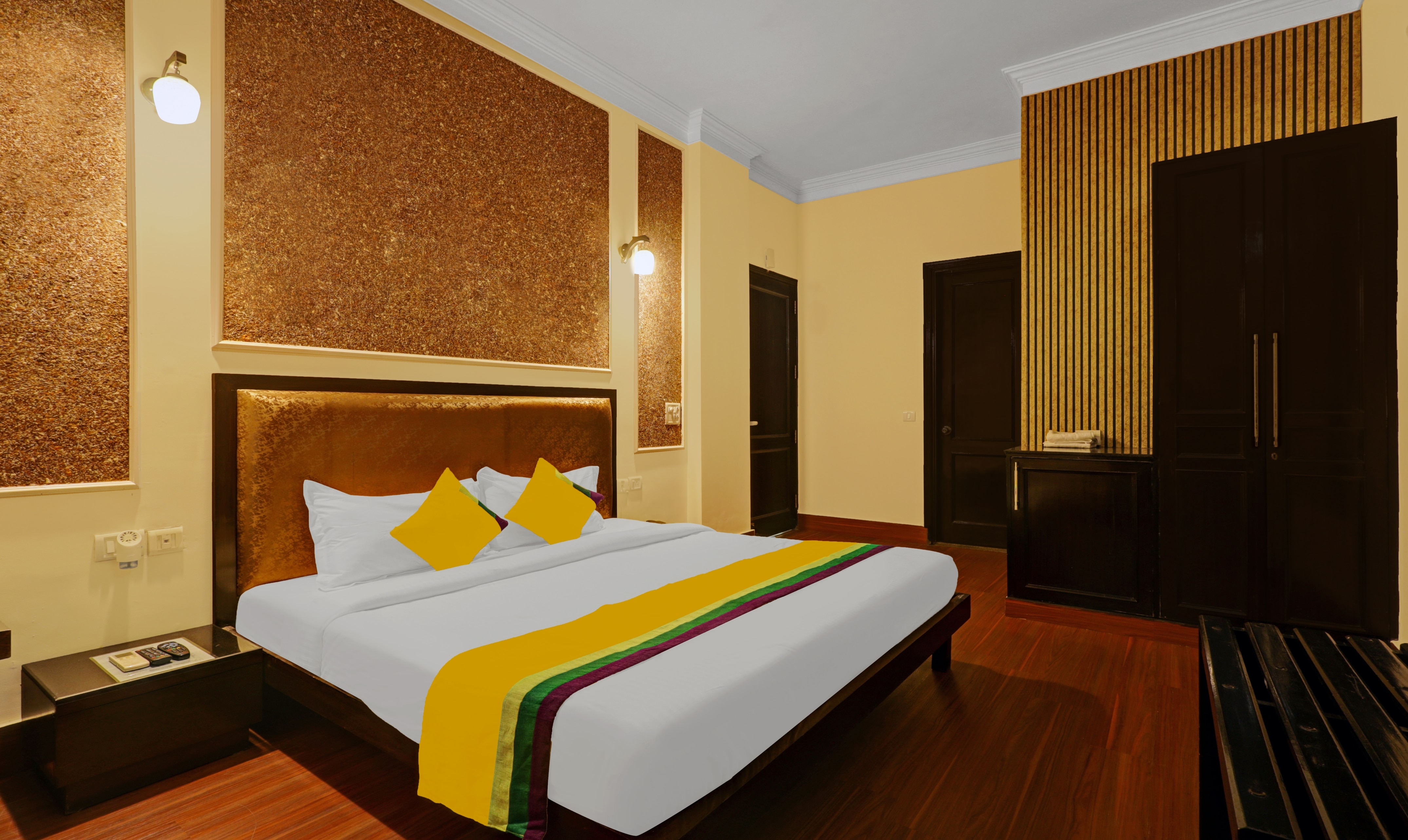 Itsy Hotels Connaught Mews - Tap to explore photos