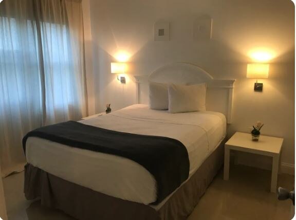 PVR rooms beach house - Tap to explore photos