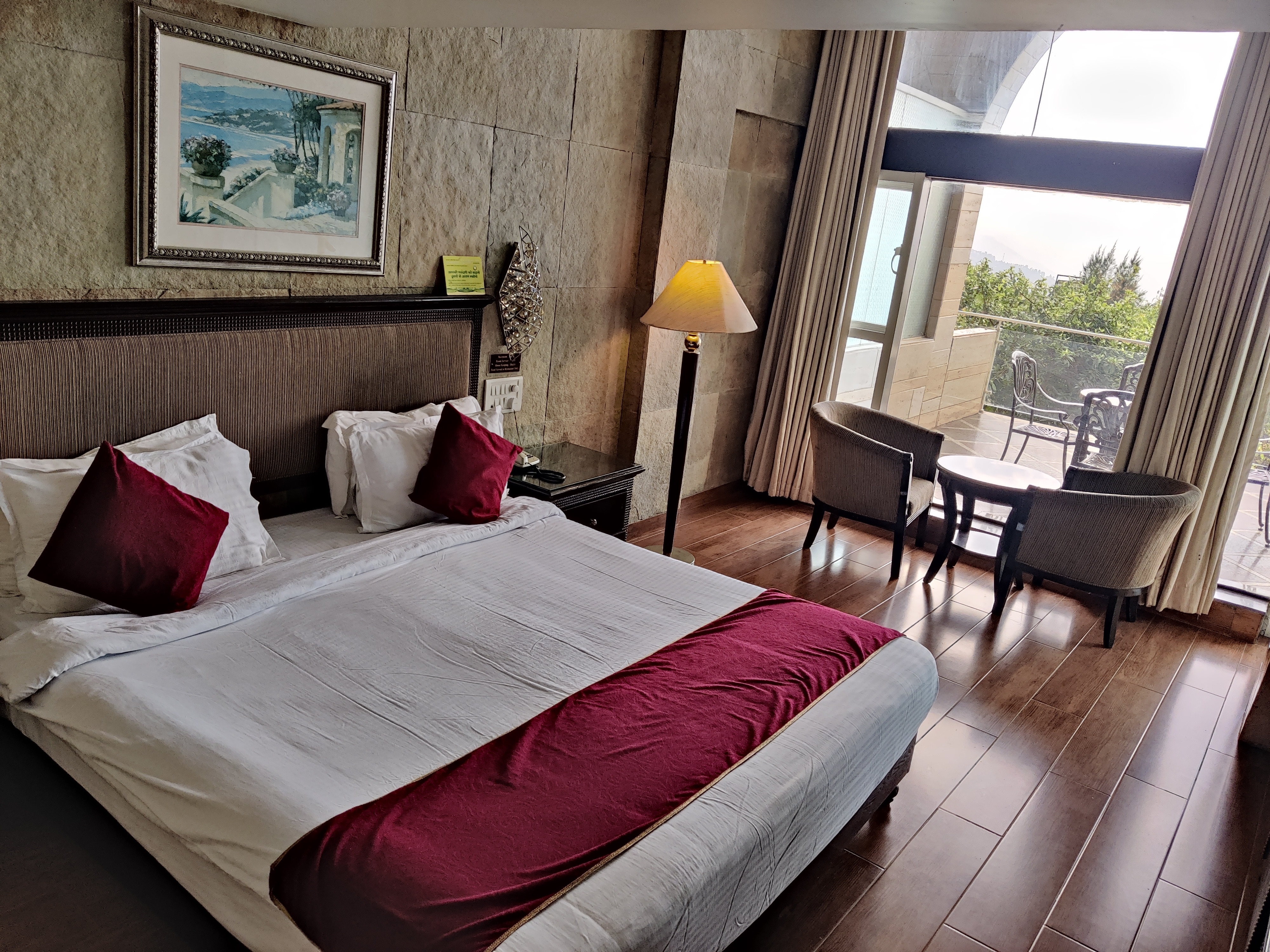 Ravine hotel