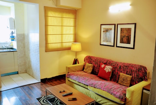 Independent Luxury Studio Apt/PvtRoom/Expomart