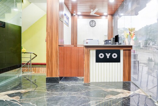 Hotel O Pragati