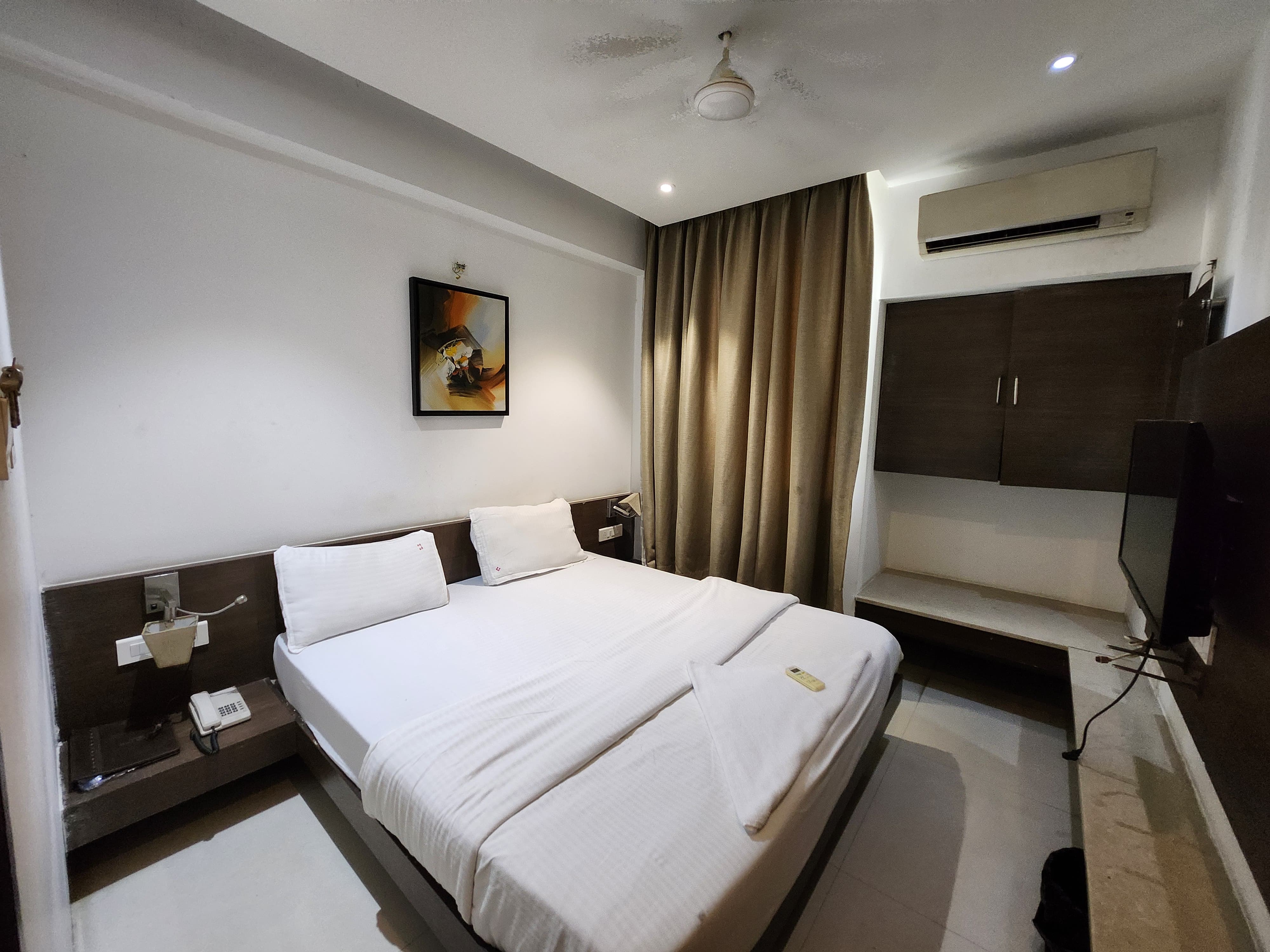 Hotel sai Saya Nashikroad 4