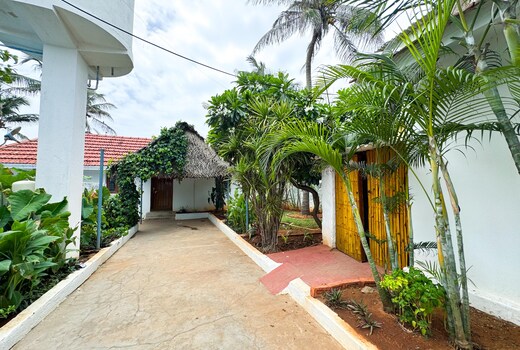 KOVE BEACH HOUSE