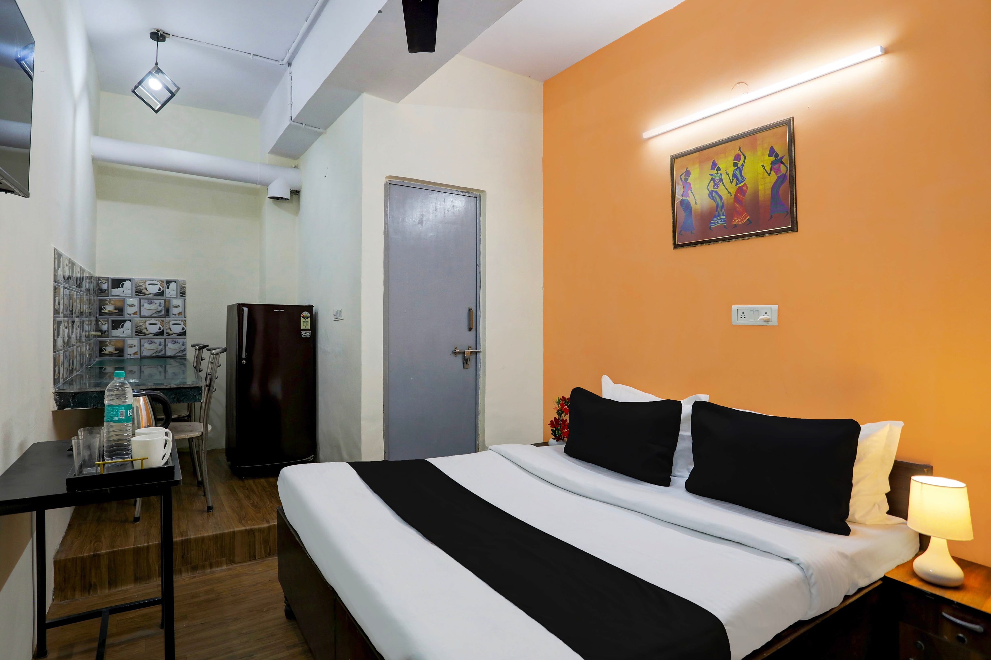 Super Hotel O Malviya Nagar Inn - Tap to explore photos